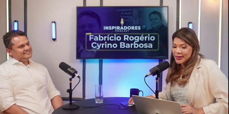 o secretário de administração e gestão fabrício barbosa