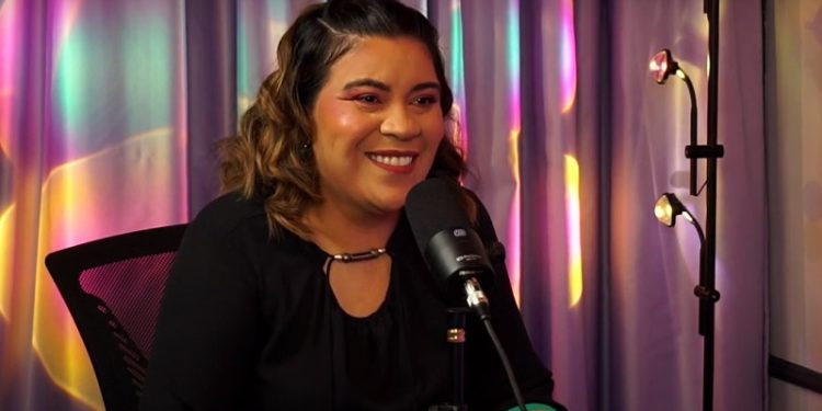 A empreendedora Kézia Macedo fala sobre sua trajetória e mudança de carreira no podcast do estúdio inspiração